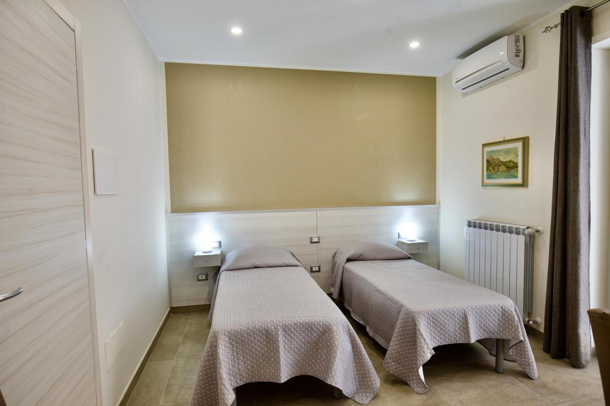 Six Rooms Неаполь Экстерьер фото